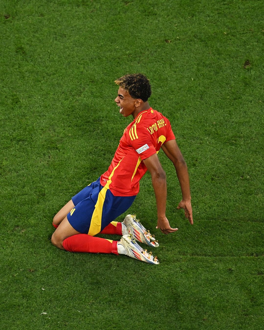 Yamine Yamal yabaye umukinnyi wa mbere muto watsinze igitego muri Euro 2024