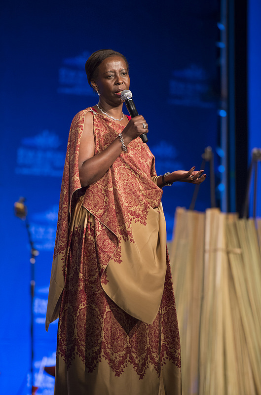 Minisitiri w'Ububanyi n'Amahanga Louise Mushikiwabo ageza ijambo ku bitabiriye Rwanda Day