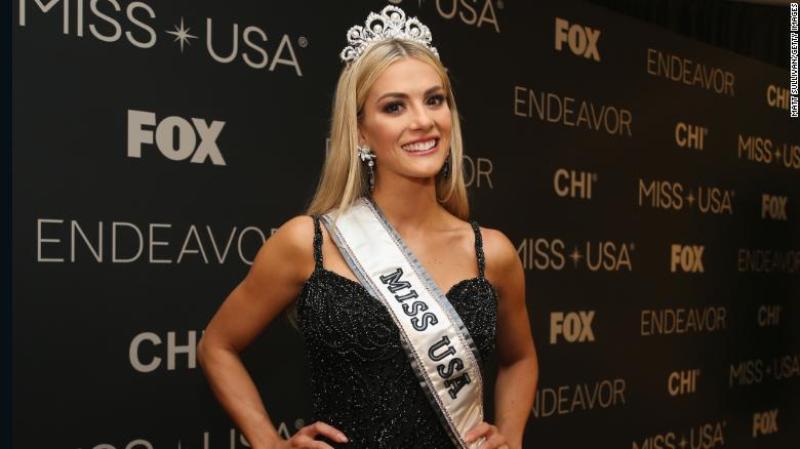 Sarah summers yakojwe igitutu nyuma yo kwibasira mugenzi we amuziza Icyongereza kitari cyiza