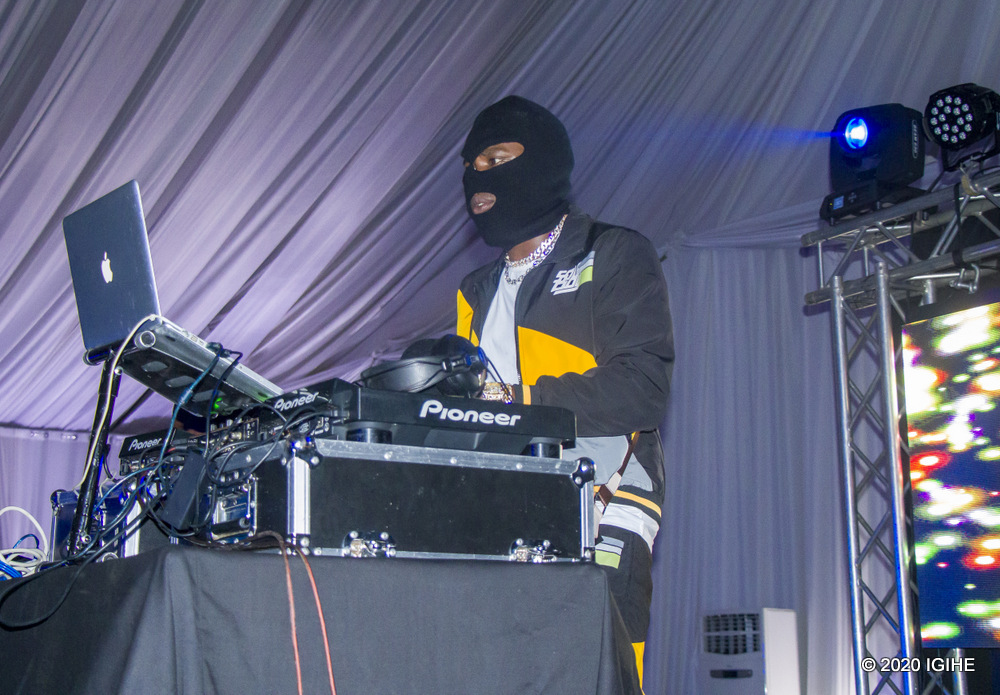 Dj Ommy Crazy wo muri Tanzania ni we wacuranze igihe kinini ugereranyije nabandi
