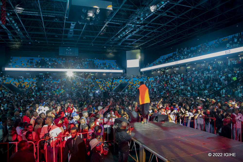 Chriss Eazy yanyuze abitabiriye iki gitaramo