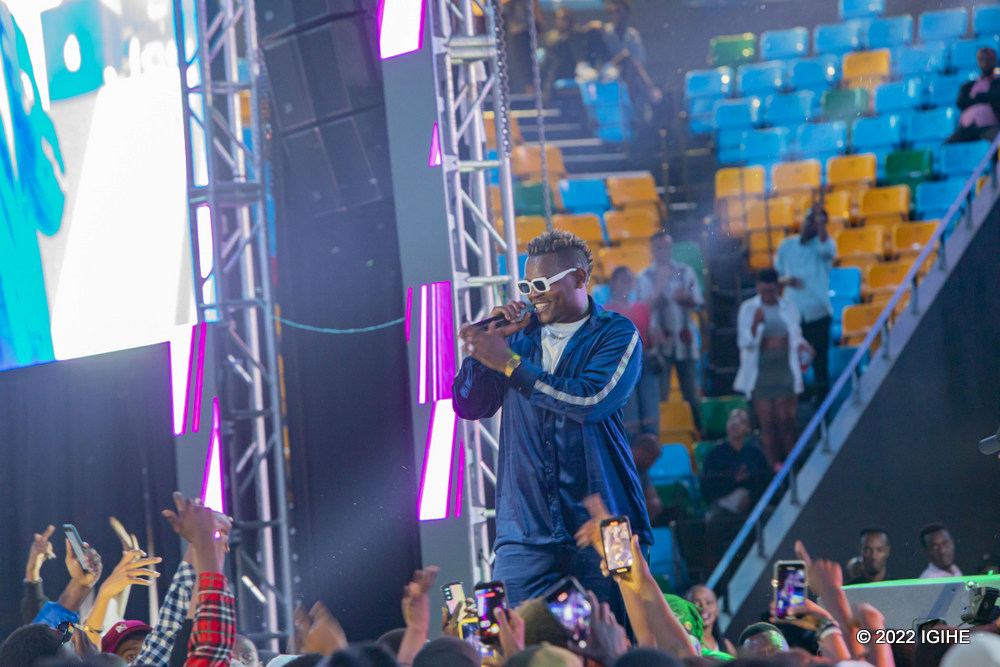 Bruce Melodie ni umwe mu bahanzi bakoze cyane ndetse bibageza ku kubaka izina rikomeye mu muziki w'u Rwanda