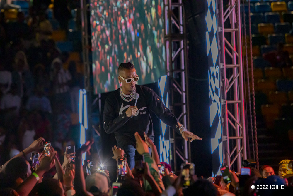 Tekno yaririmbye indirimbo zitandukanye zigezweho mu rubyiruko rw'i Kigali