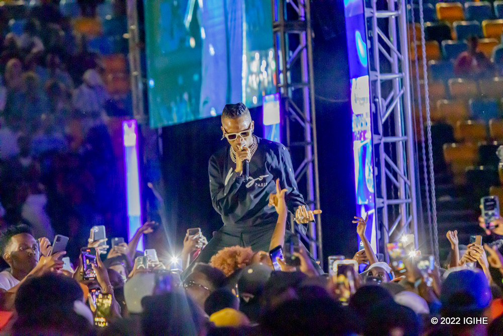 Tekno yaririmbye indirimbo zitandukanye zirimo “Enjoy” na “Buga cyangwa se Lo Lo Lo” yakoranye na Kizz Daniel yasorejeho