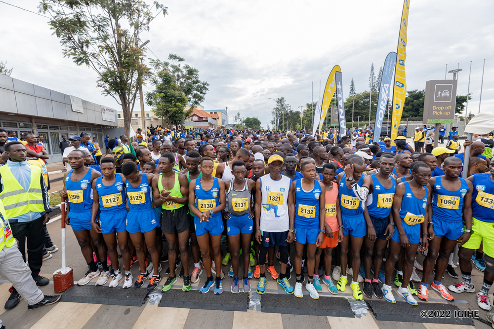 Abakinnyi bategereje ko bahabwa uburenganzira ngo batangire kwanikirana