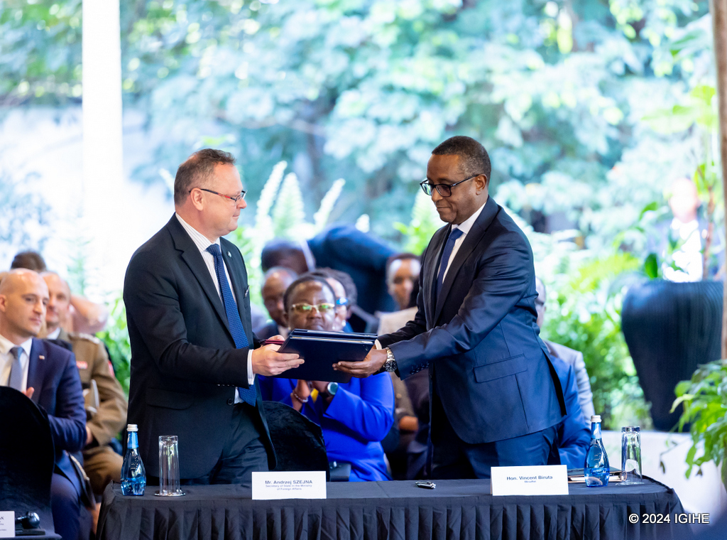 Amasezerano yasinywe hagati y'impande zombi, agamije gushimangira umubano usanzwe
