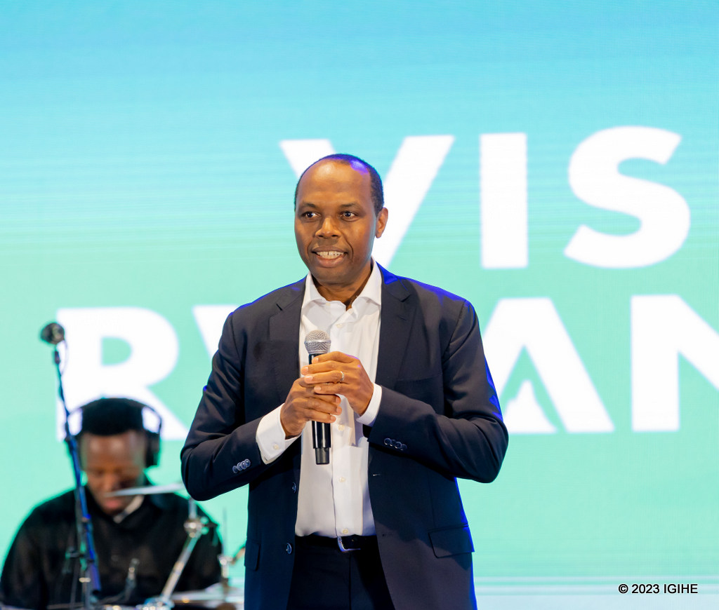 Umuyobozi w’Urwego rw’Igihugu rw’Iterambere, RDB, Gatare Francis, yashimye abitabiriye Inama Mpuzamahanga y'Ubukerarugendo i Kigali
