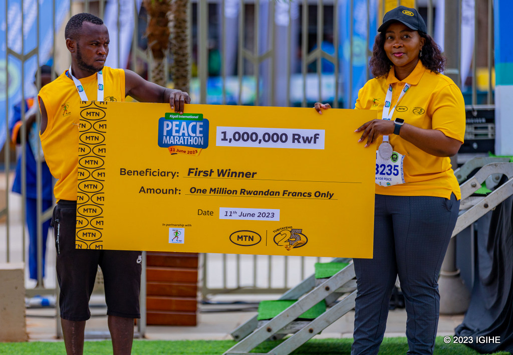 Bamwe mu bafite ubumuga bashimiwe ko bitabiriye iri siganwa