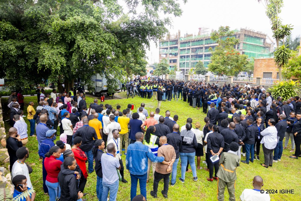 Buri mwaka abakozi ba I&M Bank bahabwa amahugurwa ku kuzimya inkongi