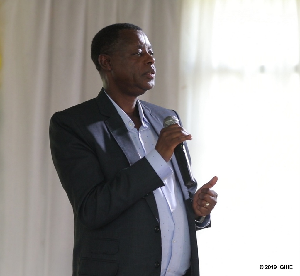 Gen James Kabarebe yavuze uko Leta ya Habyarimana yatumizaga imbeba mu Bubiligi zikavurishwa abana bwaki