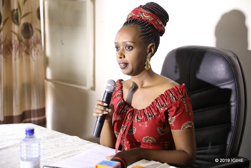 Diane Shima Rwigara mu kiganiro n'abanyamakuru kuri uyu wa Kabiri ubwo yatangazaga ibikubiye mu ibaruwa yandikiye Umukuru w'Igihugu