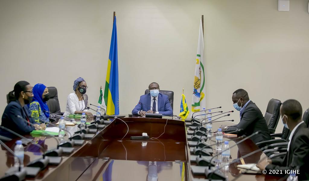 Abitabiriye uyu muhango bubahirije amabwiriza yo kwirinda ikwirakwira rya Covid-19
