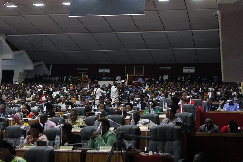 Abadepite basesengura ubusabe bw'abaturage