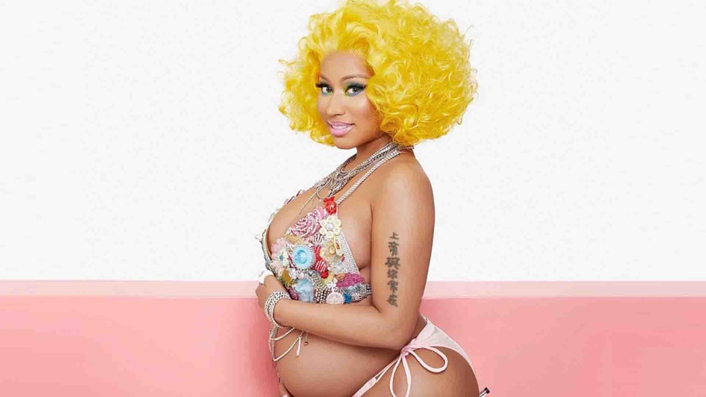Nick Minaj yaherukaga gushyira ku mbuga nkoranyambaga amafoto amugaragaza atwite