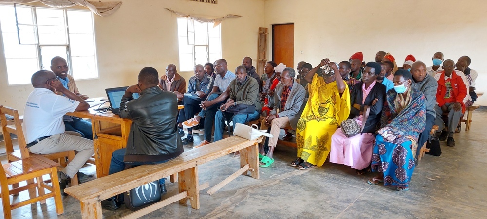 Abaturage bishimiye kwegerwa n'ubuyobozi