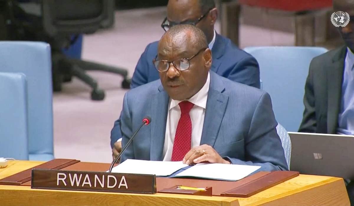 Amb. Gatete yanenze ibihugu bikomeje kugenda biguruntege mu guhana abakoze Jenoside