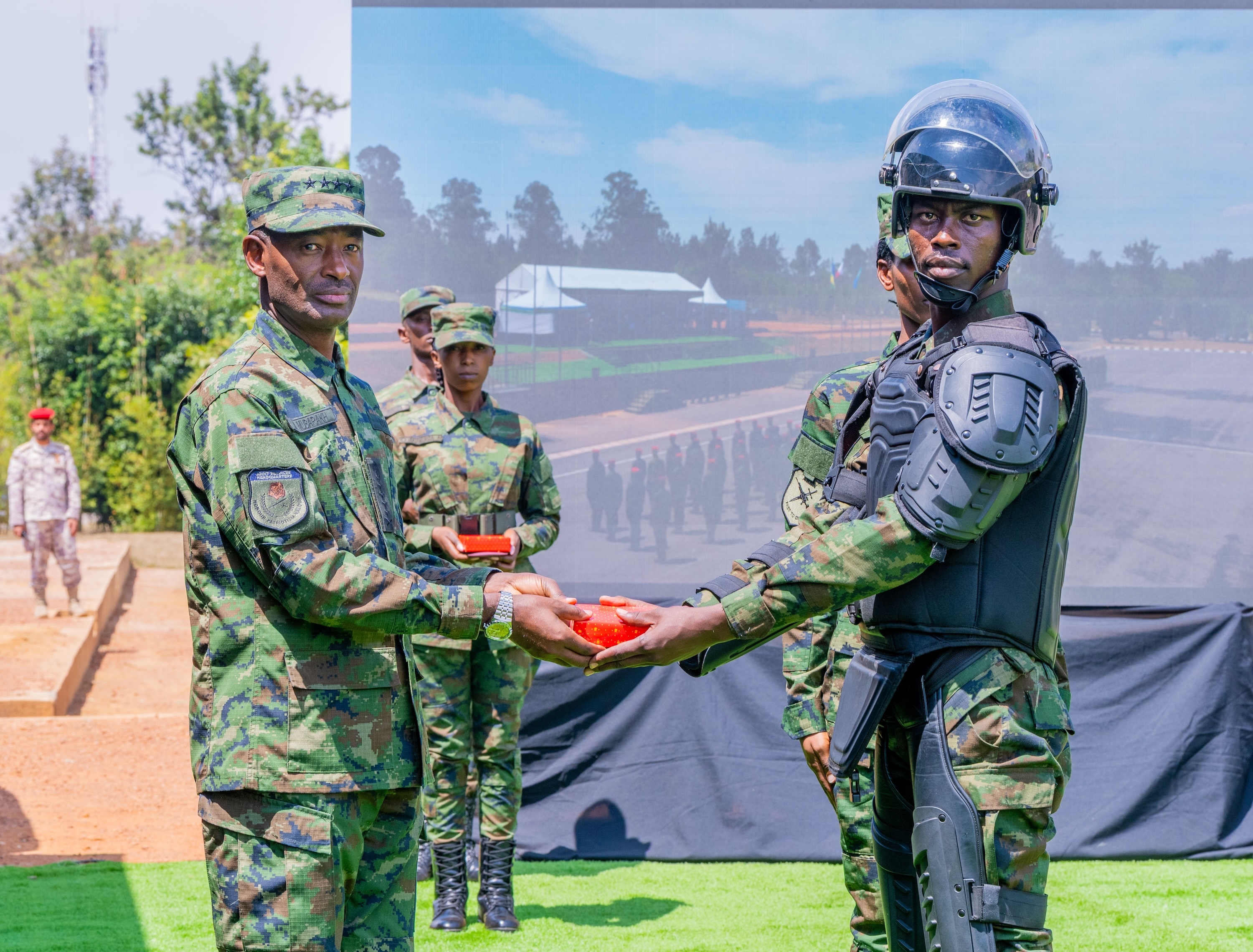 Ababaye indashyikirwa bashimiwe ku bwitange n'ubumenyi bagaragaje