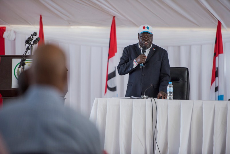 Visi Chairman wa FPR Inkotanyi, Bazivamo Christophe ageza ubutumwa bwe kubari bitabiriye iyi nama ya Biro Politiki