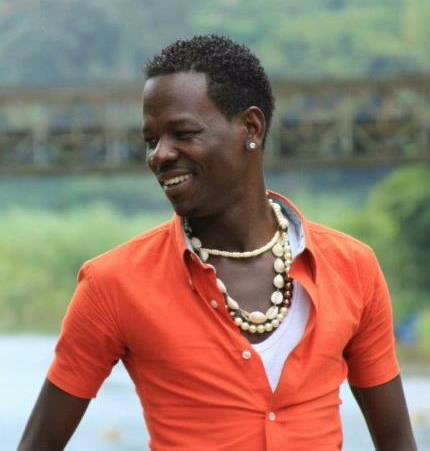 Mu ndirimbo nyinshi za Just Family, Croidja waburiwe irengero niwe wumvikanamo cyane
