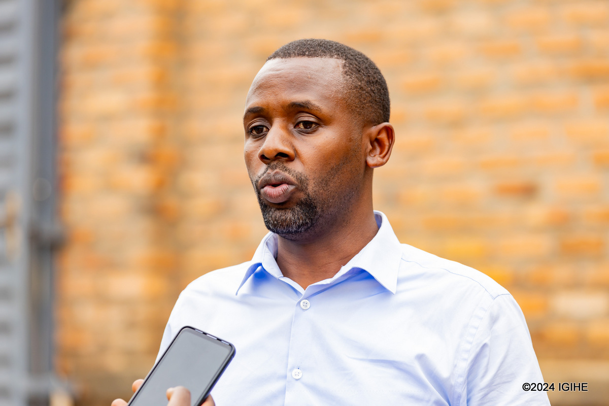 Gakuru yavuze ko mu myaka iri imbere uko bazajya babona amikoro yisumbuye bazajya bategura ibirenze Mituweli mu gukomeza gufata mu mugongo abarokotse Jenoside yakorewe Abatutsi