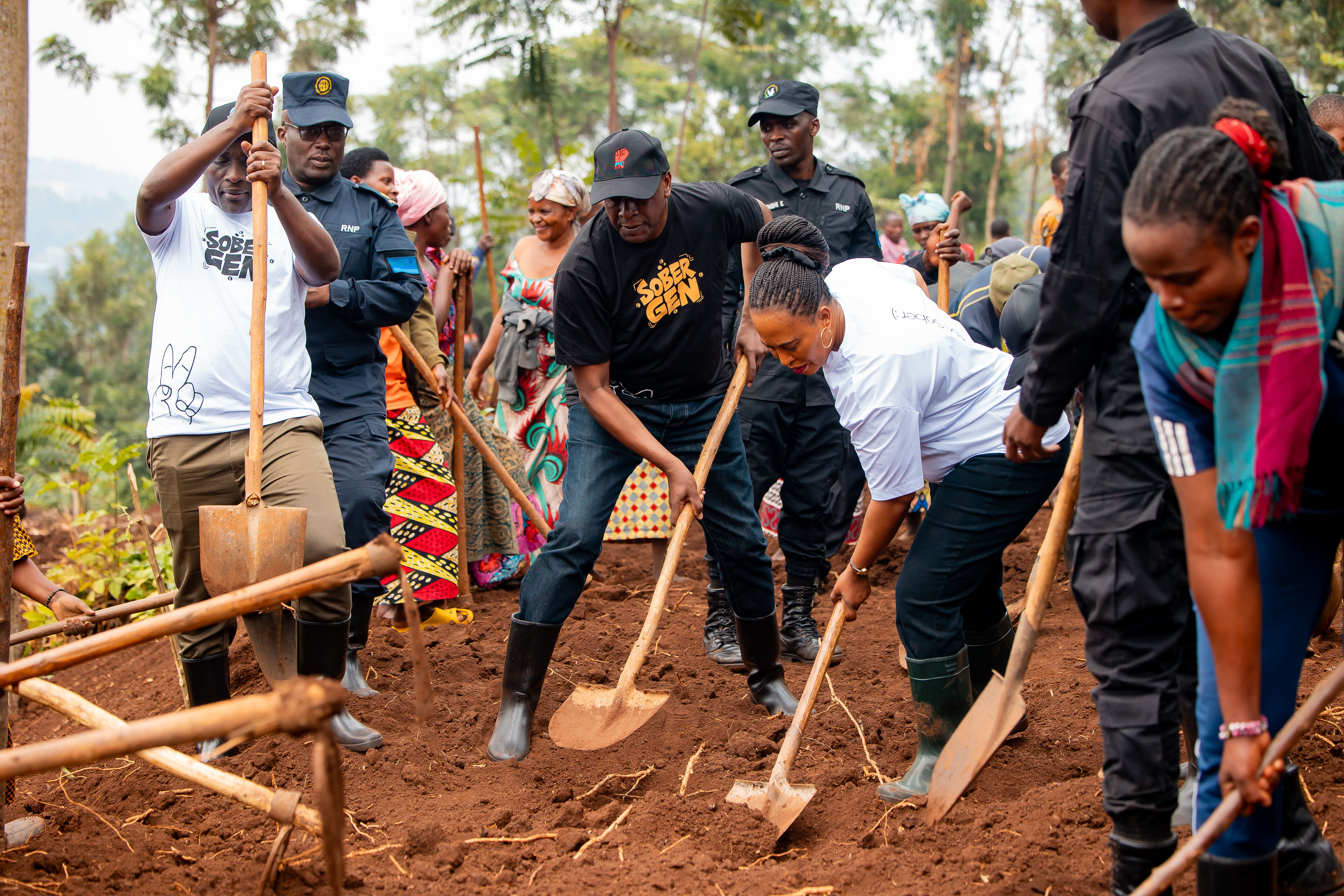 Uyu muganda wabereye mu Karere ka Rusizi Umurenge wa Gihundwe