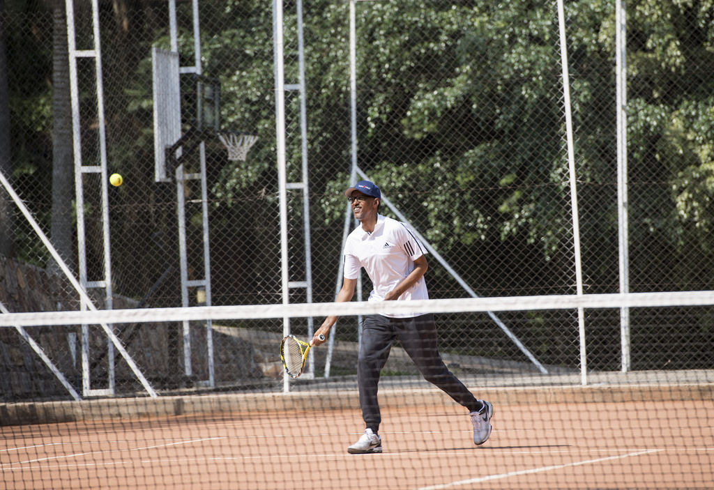 Perezida Kagame yatangaje ko iteka ashaka umwanya wo gukora siporo, aho akunda gukina tennis