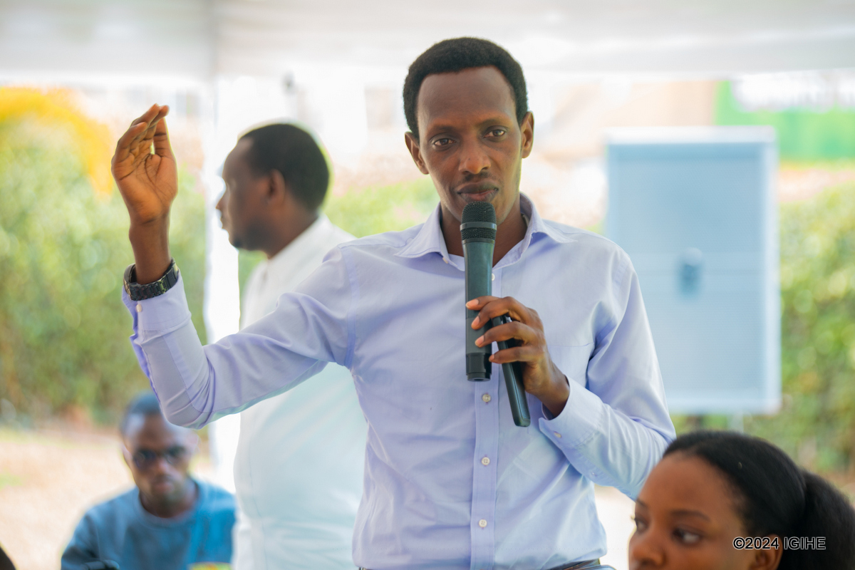 Aba-agents babajije ibibazo badasobanukiwe barasubizwa
