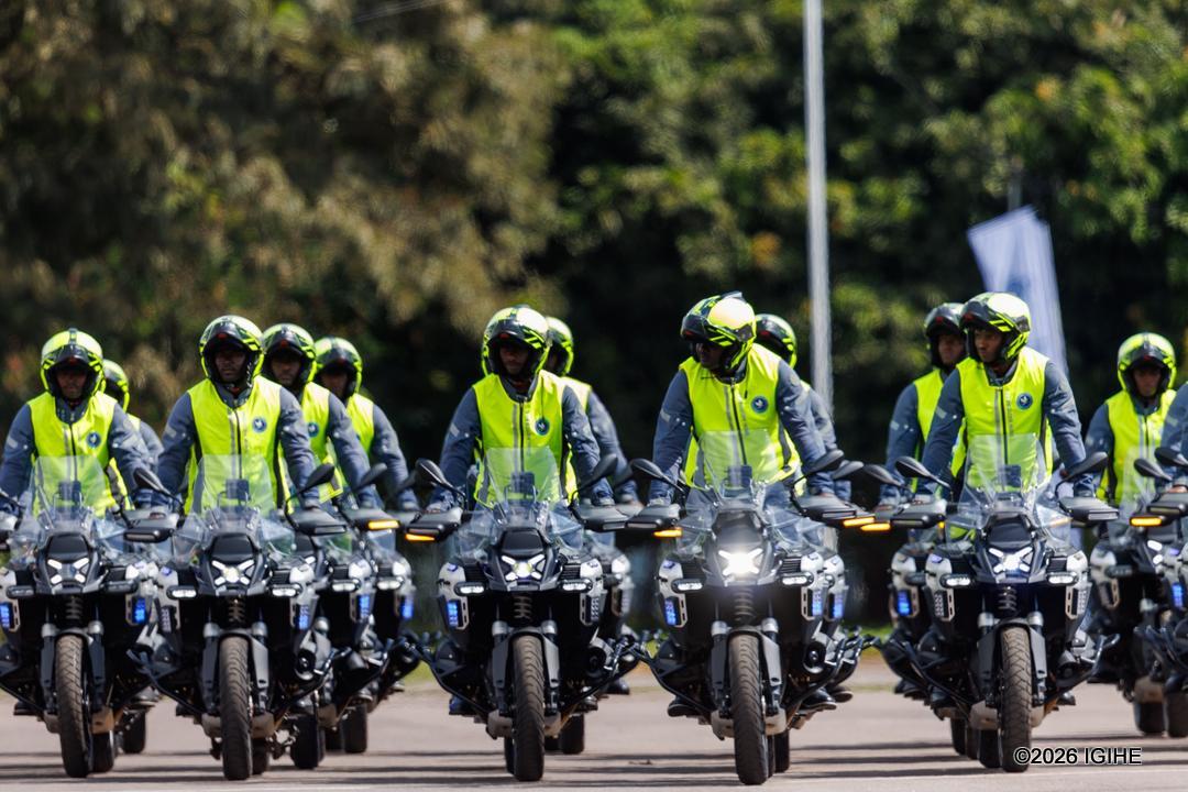 Abapolisi bakoze akarasisi bakoresheje moto