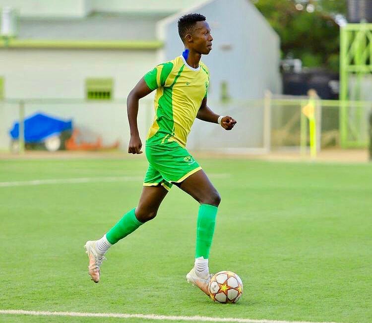Myugariro Rushema Chris wakiniraga Marines FC yasinyiye Mukura VS imyaka ibiri