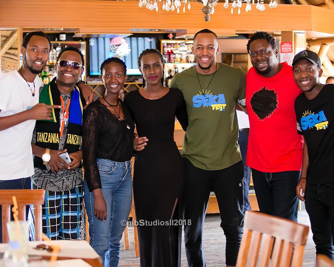 Muthoni yagiye muri Nigeria kuwa Mbere ubwo abanyarwenya bitabiriye Seka Festival bavaga mu Rwanda