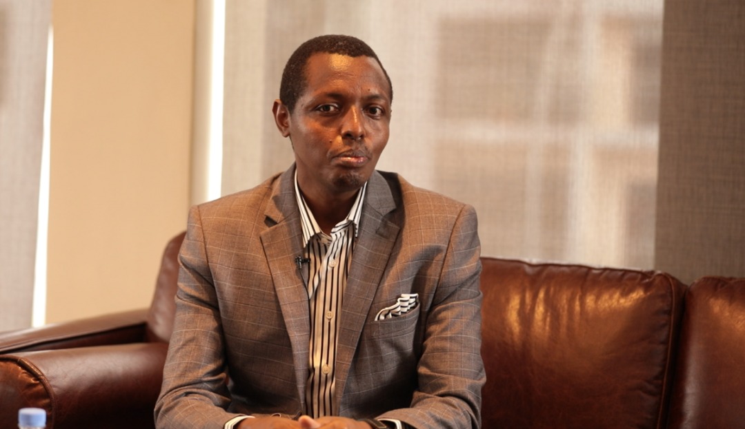 Apôtre Serukiza Sosthène yavuze ko kwirukanwa kwe mu Burundi kwatewe n'abanyamadini bamugiriye amashyari