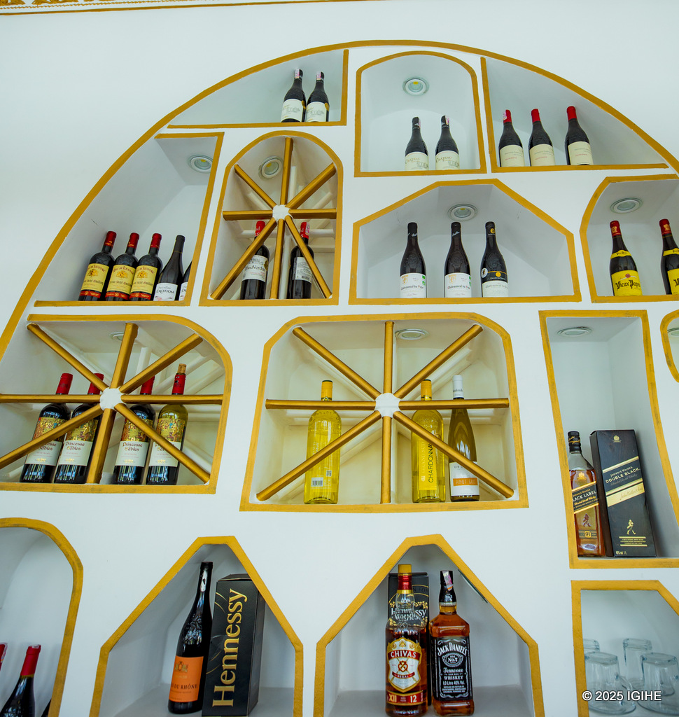 'Bar' ya Château le Marara igaragaramo ibinyobwa bitandukanye birimo na divayi