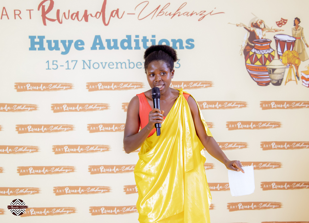 Umusizi Ntakirutimana Yvonne ari mu baserutse neza mu banyempano bo mu Majyepfo y'Igihugu