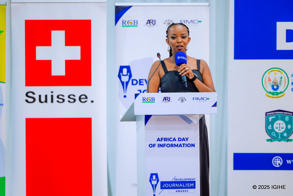 Ingabire Bibio ukorera RBA ni umwe mu bagize umuryango ARFEM ubarizwamo abagore bakora itangazamakuru