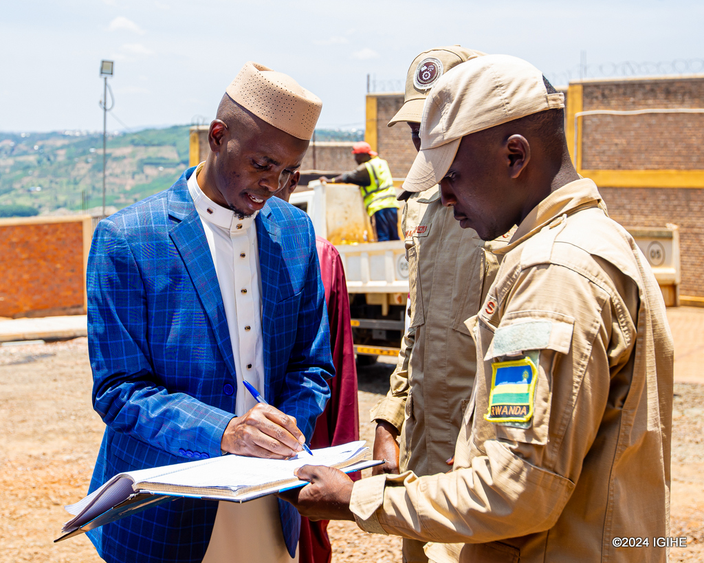 Mufti w'u Rwanda, Sindayigaya yandika mu gitabo cy'abashyitsi