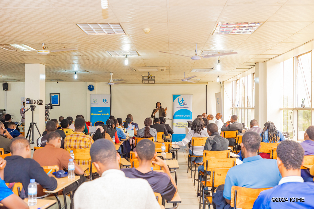 Abanyeshuri bo muri Kaminuza ya Kigali basabwe kurushaho kumenya amateka y'u Rwanda