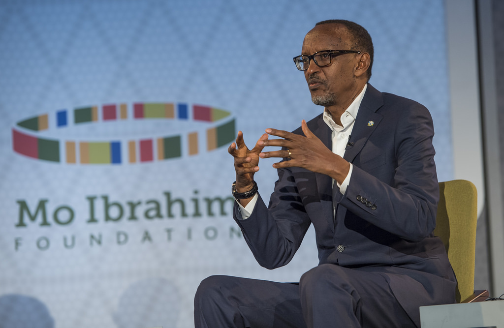 Perezida Kagame yavuze ko ikibazo cyo guhererekanya ubutegetsi muri RDC, gikomeje gukurikiranirwa hafi n’Umuryango wa Afurika yunze Ubumwe ndetse n’ibihugu bituranye nayo
