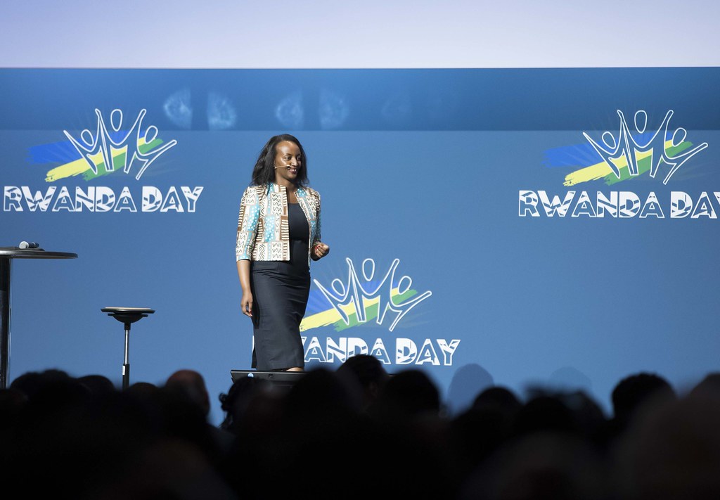 Minisitiri w’Ubucuruzi n’Inganda, Hakuziyaremye Soraya, atanga ikiganiro