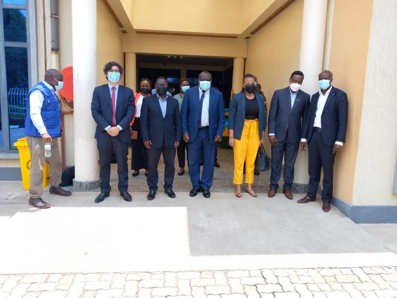 Abayobozi barimo Umunyamabanga Wungirije wa EAC bitabiriye ibikorwa byo gutangiza iyubakwa ry'ibikorwaremezo by'isuku ku mupaka w'u Rwanda na Congo