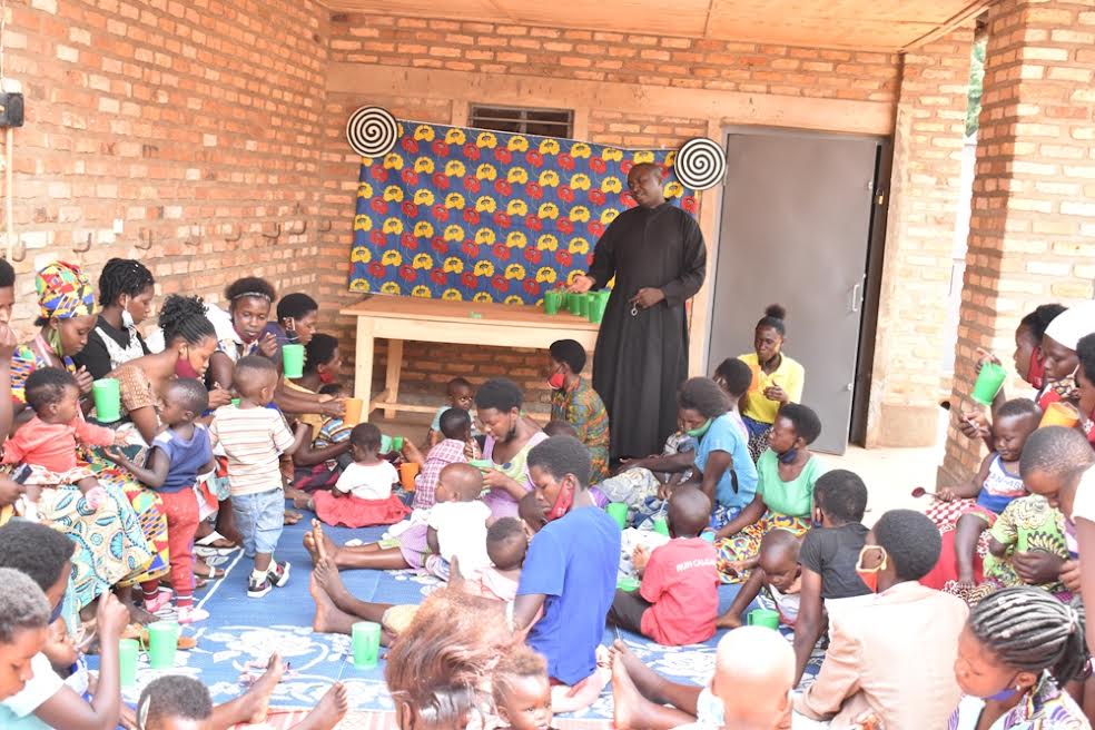 Abakobwa batewe inda imburagihe bashyiriweho ikigo kizabafasha kwiga imyuga
