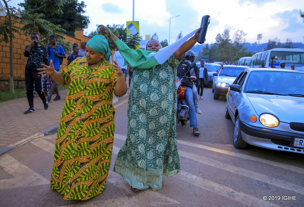 Ababyeyi bavugirije impundu abasore ba Kiyovu babagejeje ku mukino wa nyuma w'Igikombe cy'amahoro