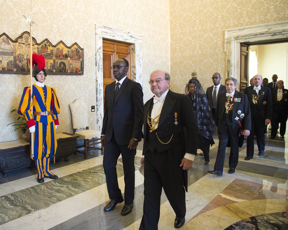 Dr François Xavier Ngarambe uhagarariye u Rwanda i Vatican ni umwe mu bari baherekeje Perezida Kagame