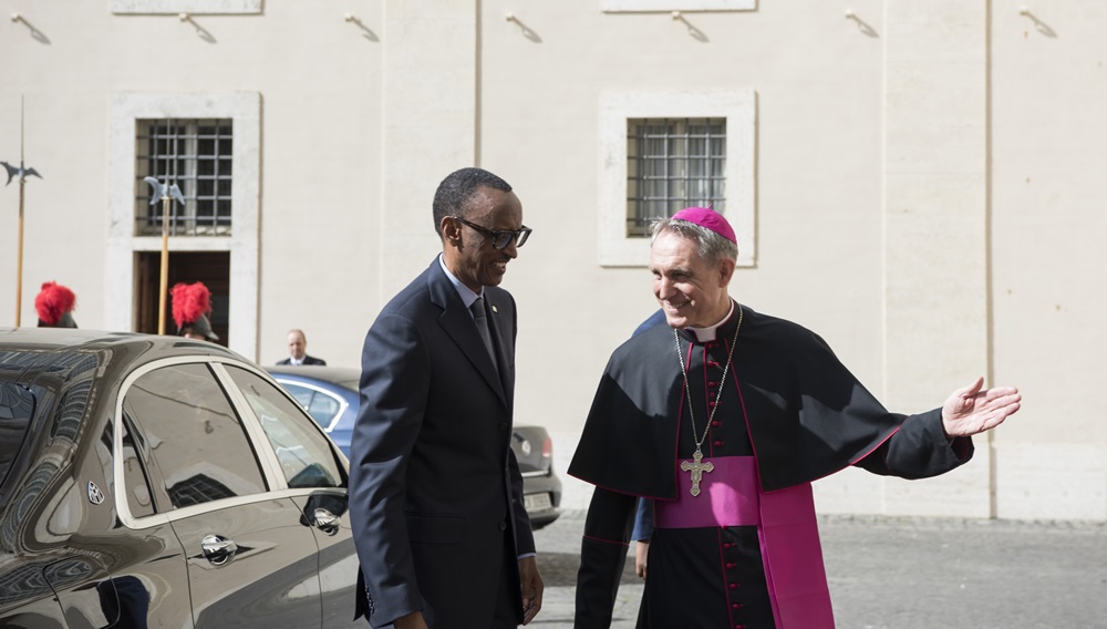 Perezida Kagame yakirwa i Vatican