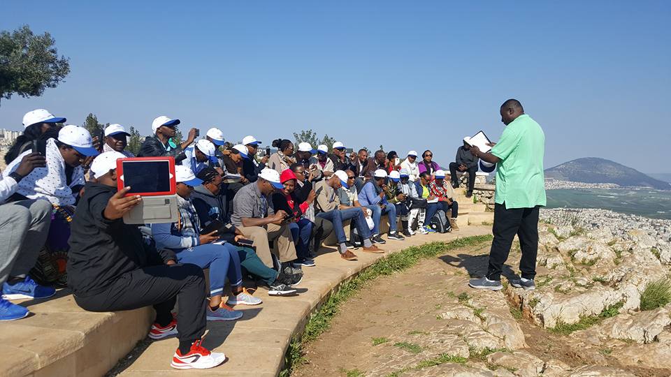Gitwaza yigishirije aba bakirisitu ku musozi wahoze wubatseho ingoro ya Pilato