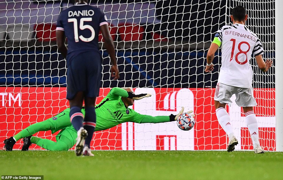 Keylor Navas akuramo penaliti yatewe na Bruno Fernandes