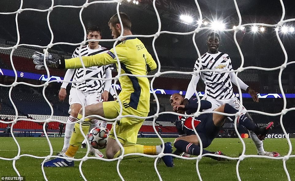 Layvin Kurzawa yananiwe gutsinda De Gea yari yegereye imbere y'izamu