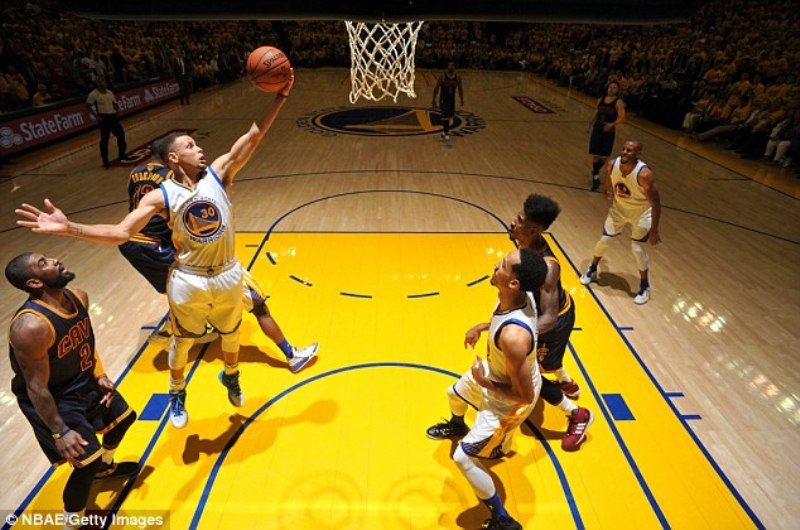 Stephen Curry ashobora kongera kuba MVP yikurikiranya