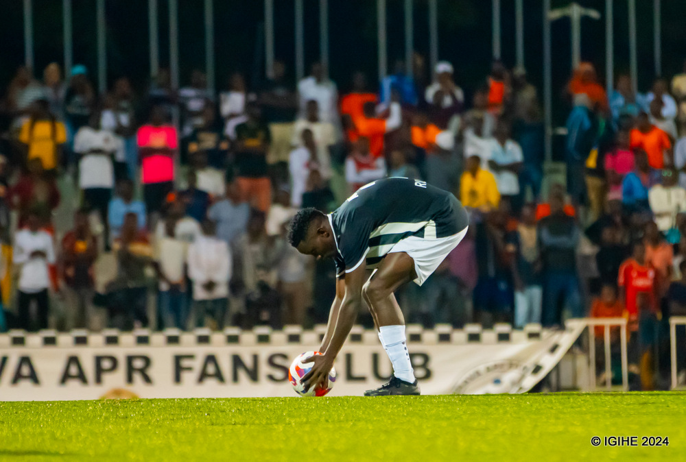 Penaliti ya mbere ku ruhande rwa APR FC yatewe ku mutambiko w'izamu na Ruboneka Jean Bosco
