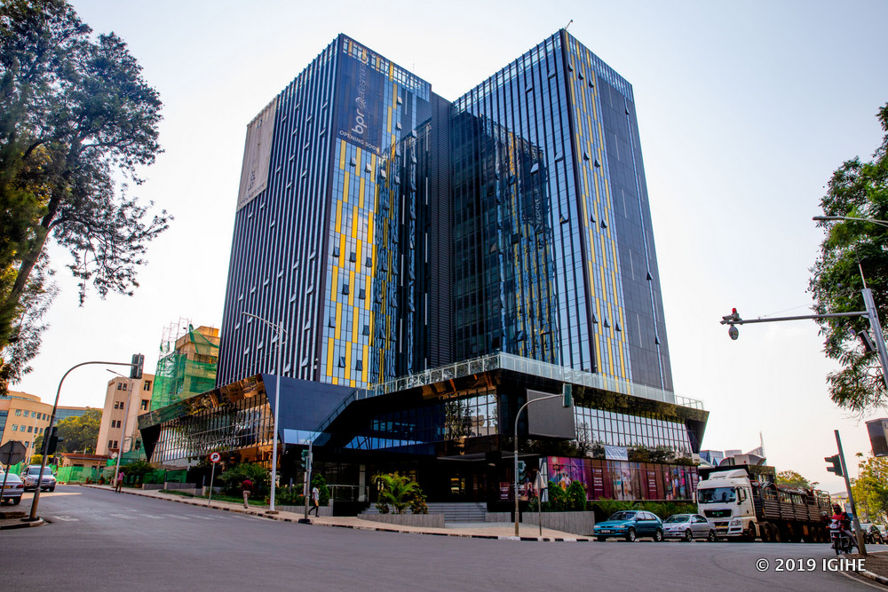 Banki y'Abaturage y'u Rwanda yageze mu Rwanda mu 1975 ariko nyuma ya Jenoside yakozwemo amavugurura akomeye yatumye ijya ku rwego rwiza