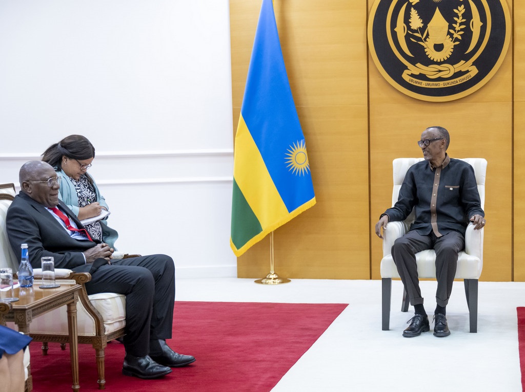 Abayobozi bombi bagiranye ibiganiro byihariye